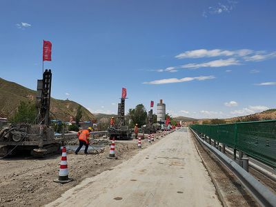 甘肃路桥G22青兰高速会宁段旋喷桩项目 地基工程的典范实践',